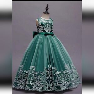 Charming Green Kids Dress with White Detailing